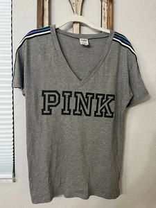 XS Victoria Secret Pink v neck t-shirt
